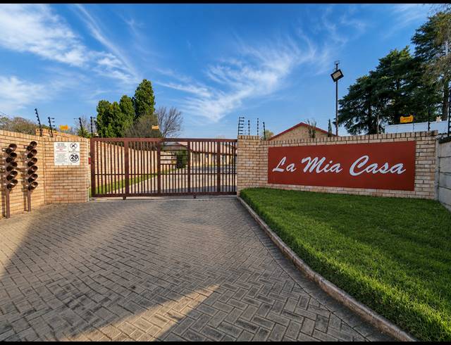 2 BEDROOM TOWNHOUSE FOR SALE IN THREE RIVERS